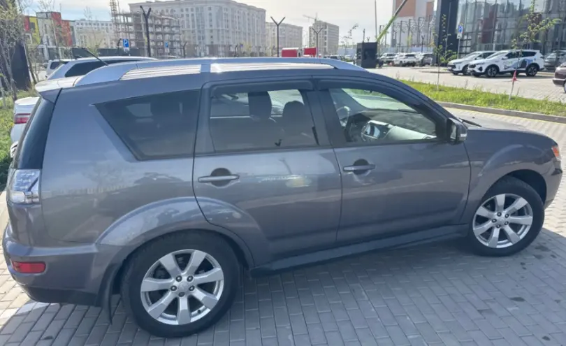 Mitsubishi Outlander 2010 года за 6 000 000 тг. в Астана фото 4