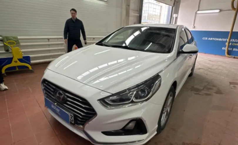 Hyundai Sonata 2019 года за 8 500 000 тг. в Астана