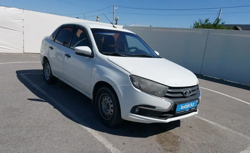 LADA (ВАЗ) Granta 2018 года за 3 000 000 тг. в Шымкент фото 2