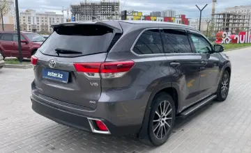 Toyota Highlander 2018 года за 16 200 000 тг. в Астана