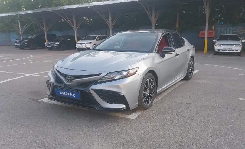 Toyota Camry 2021 года за 12 000 000 тг. в Алматы
