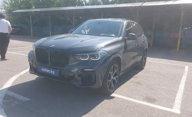 BMW X5 2021 года за 32 000 000 тг. в Алматы