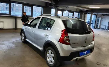 Renault Sandero 2014 года за 2 700 000 тг. в Астана фото 4