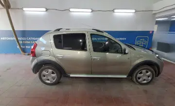 Renault Sandero 2014 года за 3 500 000 тг. в Астана фото 4