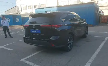 Toyota Highlander 2021 года за 25 000 000 тг. в Алматы фото 3