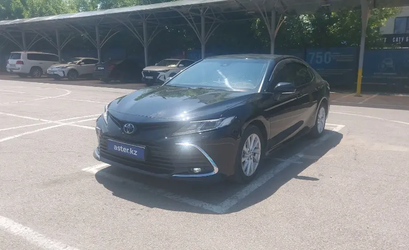 Toyota Camry 2023 года за 14 000 000 тг. в Алматы