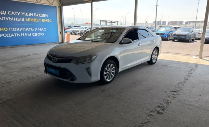 Toyota Camry 2015 года за 9 000 000 тг. в Алматы