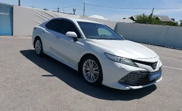 Toyota Camry 2018 года за 13 500 000 тг. в Шымкент фото 2