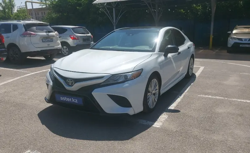 Toyota Camry 2020 года за 11 500 000 тг. в Алматы