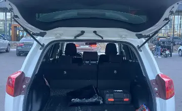 Toyota RAV4 2015 года за 9 000 000 тг. в Астана