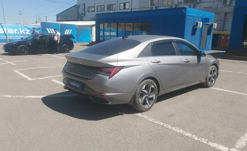 Hyundai Elantra 2022 года за 9 000 000 тг. в Алматы фото 3