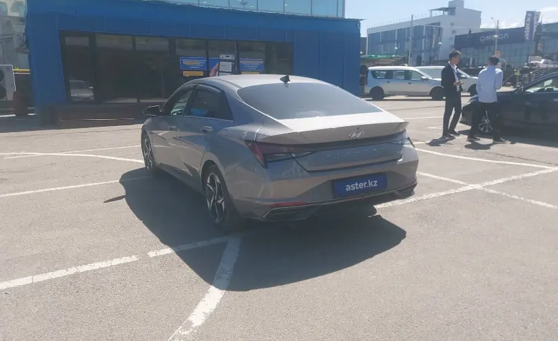 Hyundai Elantra 2022 года за 9 000 000 тг. в Алматы фото 4
