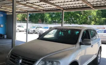 Volkswagen Touareg 2006 года за 5 000 000 тг. в Алматы фото 1