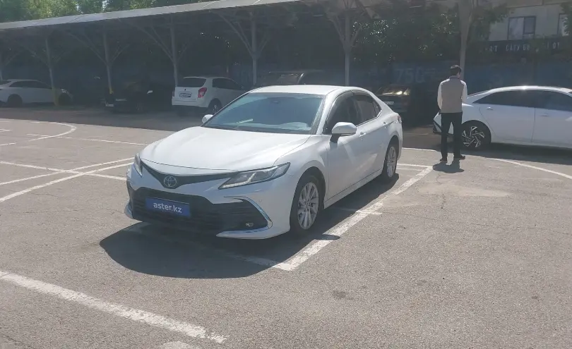 Toyota Camry 2023 года за 15 000 000 тг. в Алматы