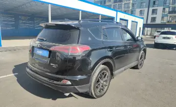 Toyota RAV4 2019 года за 10 500 000 тг. в Алматы