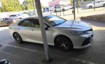 Toyota Camry 2023 года за 18 000 000 тг. в Алматы фото 4