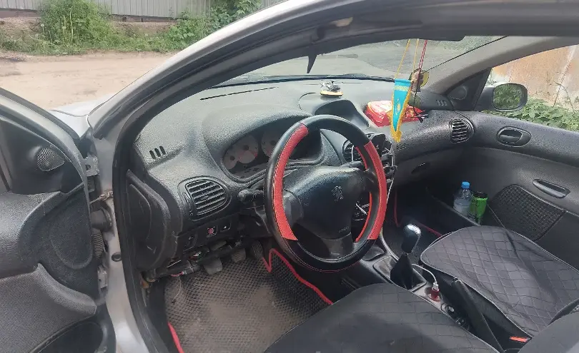 Peugeot 206 2008 года за 900 000 тг. в Алматы фото 4