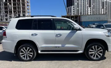 Toyota Land Cruiser 2016 года за 22 000 000 тг. в Астана фото 4