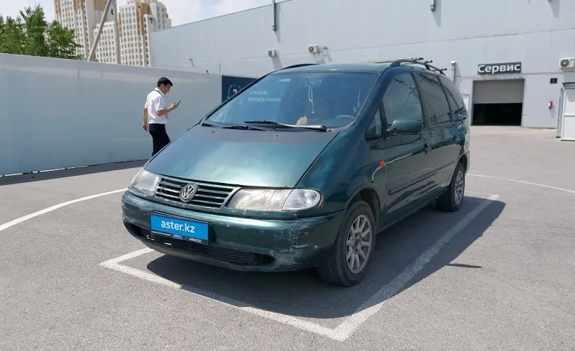 Volkswagen Sharan 1997 года за 600 000 тг. в Шымкент
