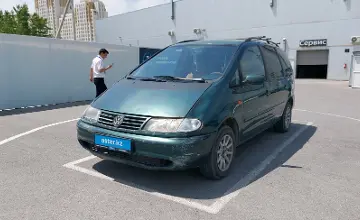 Volkswagen Sharan 1997 года за 600 000 тг. в Шымкент фото 1