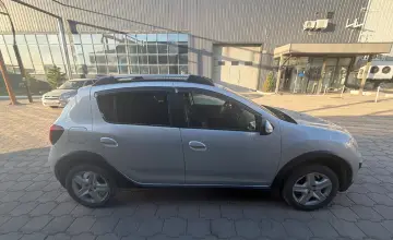 Renault Sandero 2018 года за 5 000 000 тг. в Караганда фото 4