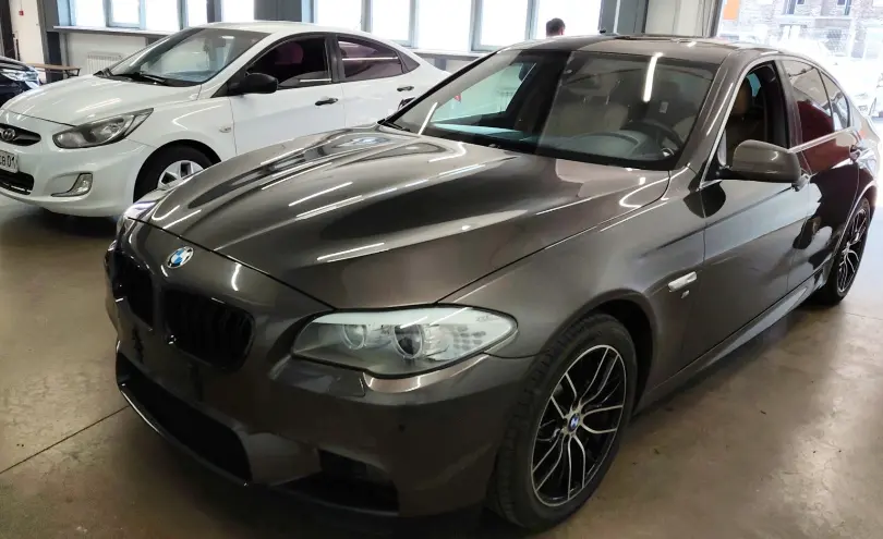 BMW 5 серии 2012 года за 10 500 000 тг. в Астана