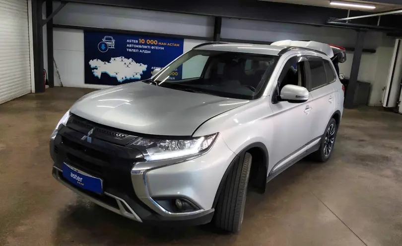 Mitsubishi Outlander 2021 года за 12 000 000 тг. в Астана