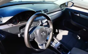 Volkswagen Passat 2011 года за 3 000 000 тг. в Астана фото 5