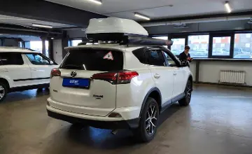 Toyota RAV4 2017 года за 11 000 000 тг. в Астана фото 3