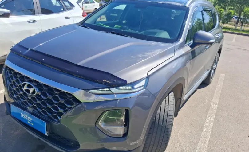 Hyundai Santa Fe 2020 года за 13 500 000 тг. в Астана
