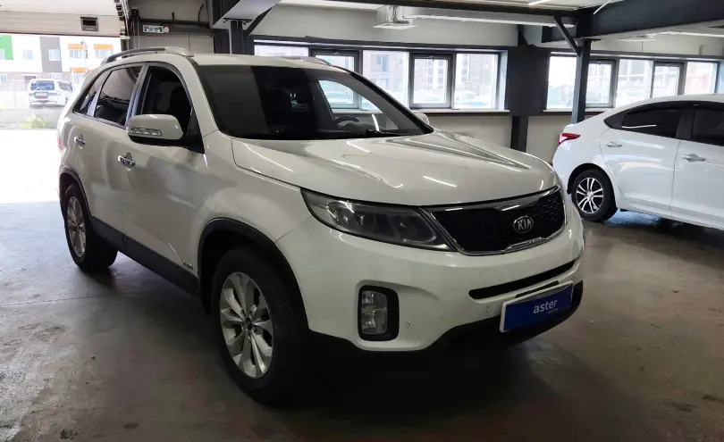 Kia Sorento 2012 года за 8 000 000 тг. в Астана фото 2