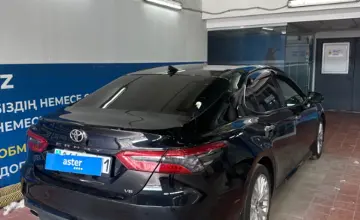 Toyota Camry 2019 года за 13 600 000 тг. в Астана