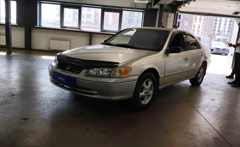 Toyota Camry 2001 года за 3 500 000 тг. в Астана
