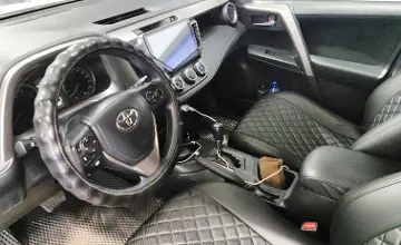 Toyota RAV4 2017 года за 11 000 000 тг. в Астана фото 5