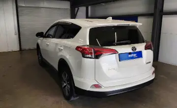 Toyota RAV4 2017 года за 11 000 000 тг. в Астана фото 4