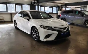 Toyota Camry 2018 года за 11 000 000 тг. в Астана фото 2