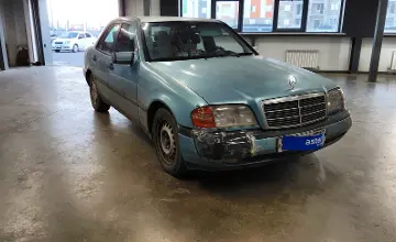 Mercedes-Benz C-Класс 1994 года за 800 000 тг. в Астана фото 2