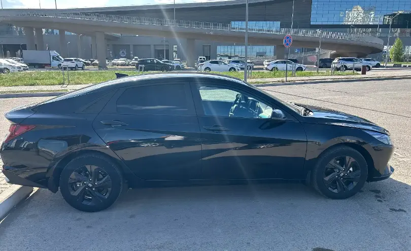 Hyundai Elantra 2022 года за 8 200 000 тг. в Астана фото 4