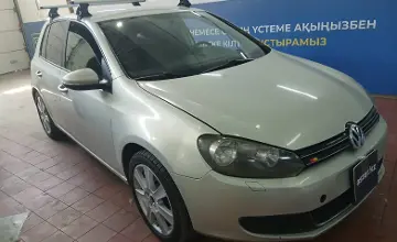 Volkswagen Golf 2010 года за 3 800 000 тг. в Астана фото 3