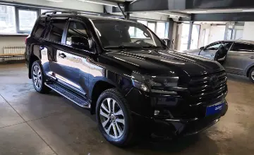 Toyota Land Cruiser 2017 года за 33 000 000 тг. в Астана фото 2