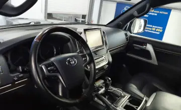 Toyota Land Cruiser 2017 года за 33 000 000 тг. в Астана фото 5