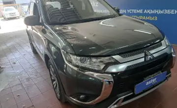 Mitsubishi Outlander 2020 года за 11 000 000 тг. в Астана фото 3