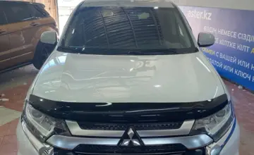 Mitsubishi Outlander 2022 года за 10 500 000 тг. в Астана фото 2