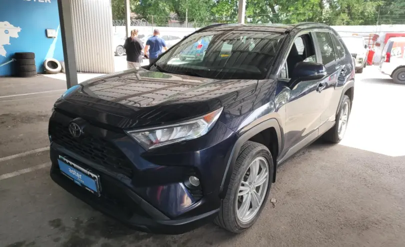 Toyota RAV4 2020 года за 12 500 000 тг. в Алматы
