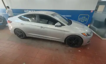 Hyundai Elantra 2018 года за 5 500 000 тг. в Астана фото 4