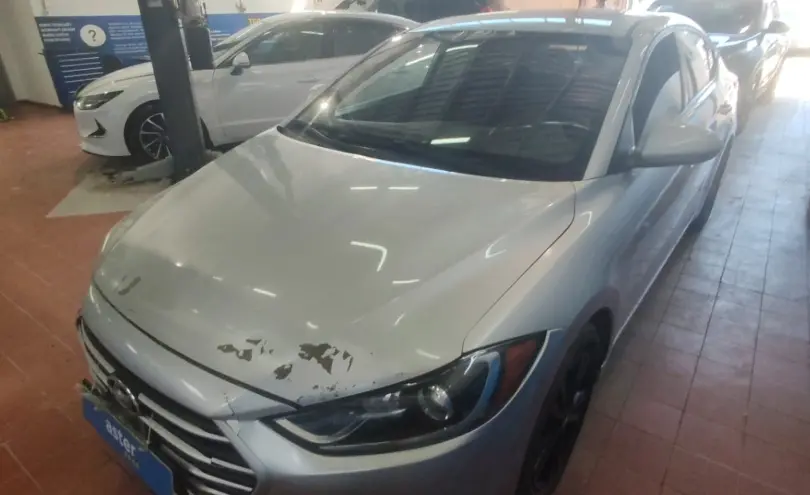 Hyundai Elantra 2018 года за 5 500 000 тг. в Астана