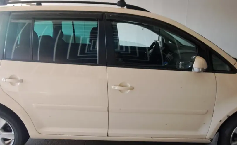 Volkswagen Touran 2006 года за 3 000 000 тг. в Павлодар фото 4