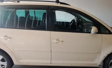 Volkswagen Touran 2006 года за 3 000 000 тг. в Павлодар фото 4