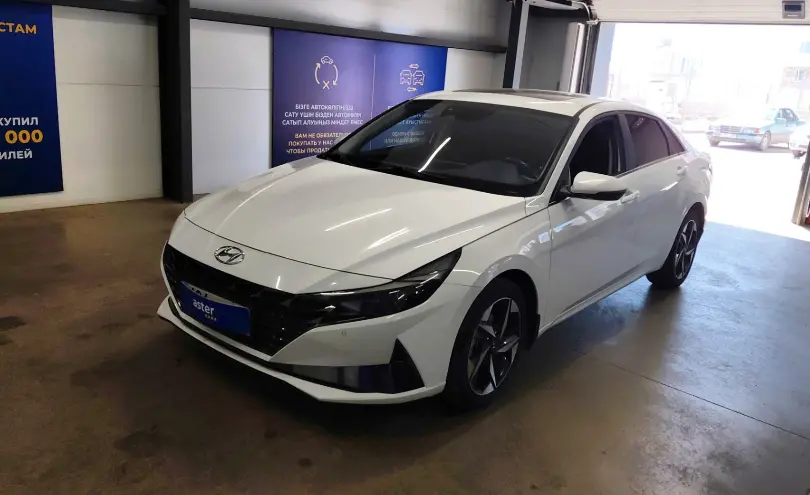 Hyundai Elantra 2023 года за 10 000 000 тг. в Астана