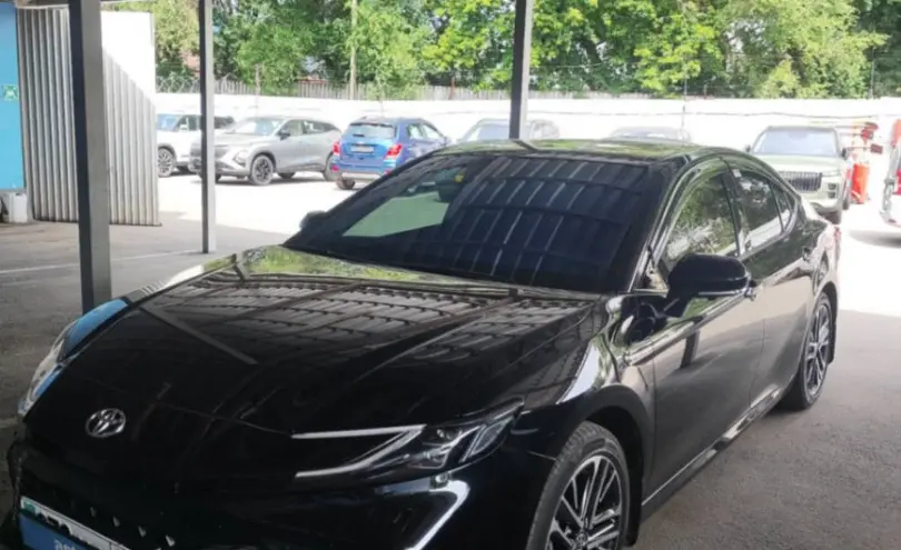 Toyota Camry 2025 года за 26 000 000 тг. в Алматы